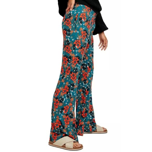 NWT Free People Can't Take My Eyes Off You Floral Pants - Picture 10 of 10